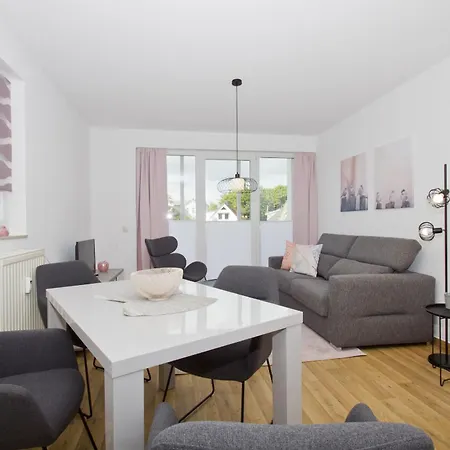 Karola 15 Mit Gratis Nutzung Vom Ahoi Erlebnisbad Und Sauna In Sellin *