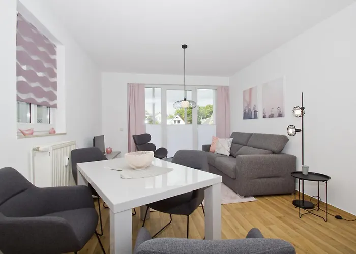 Karola 15 Mit Gratis Nutzung Vom Ahoi Erlebnisbad Und Sauna In Sellin *